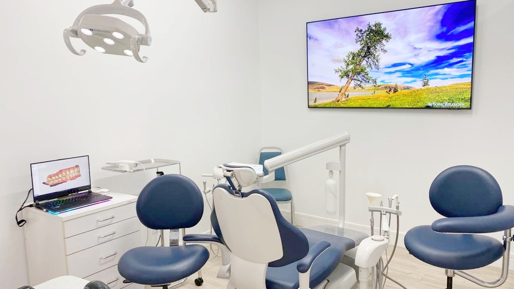 Patel Dental Room View